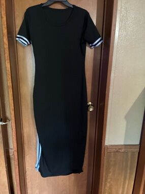 Black Short-Sleeve Midi Dress with White Stripe Detail Large